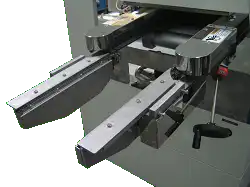Model:C250 Inlet chain conveyor